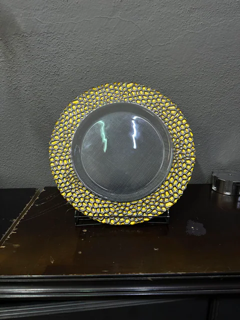 Prato marcador Çakıltaşı com rebordo dourado; Vidro, Ø30 cm — imagem do produto 1/3