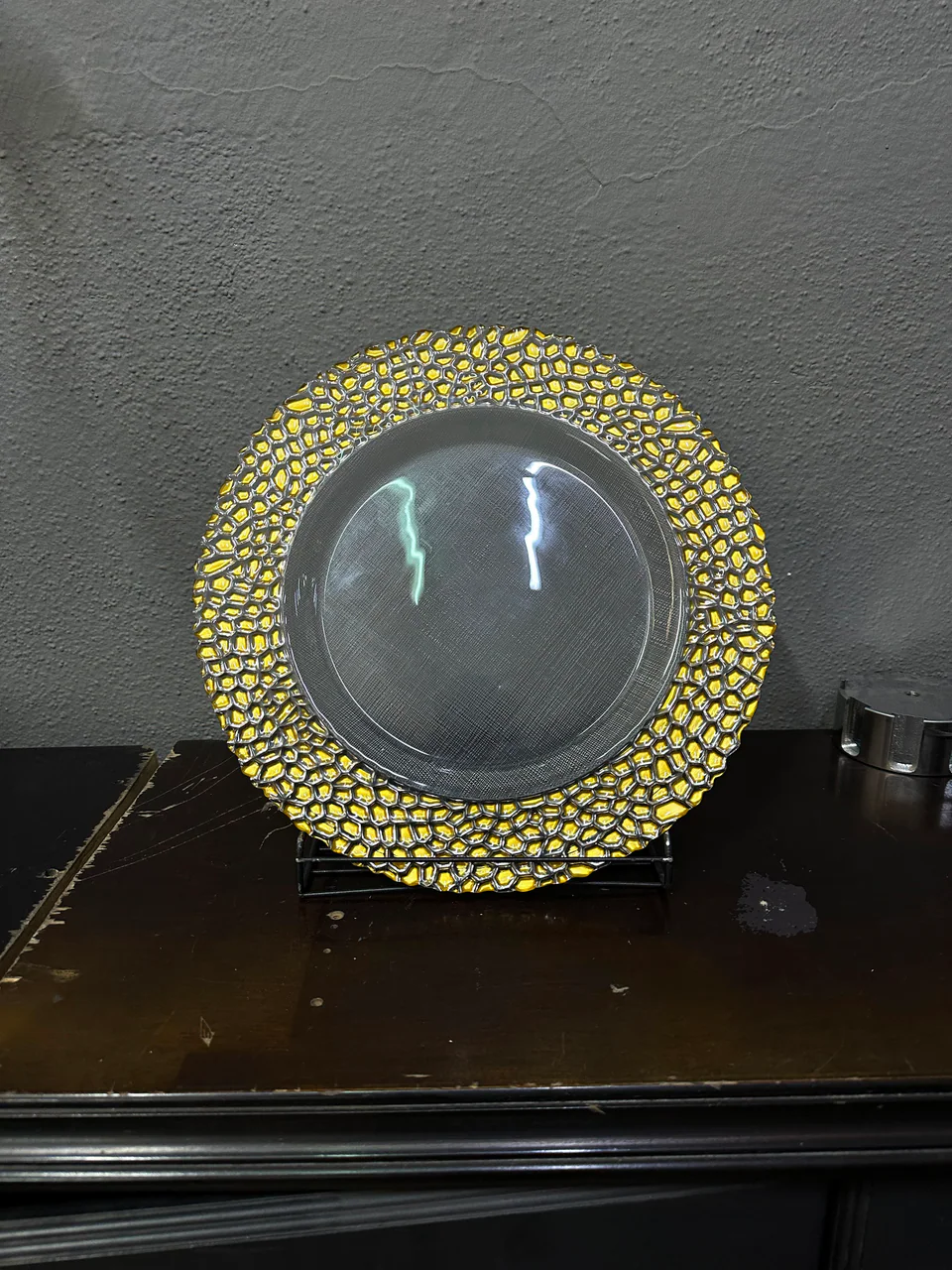 Valencia Charger Plate
