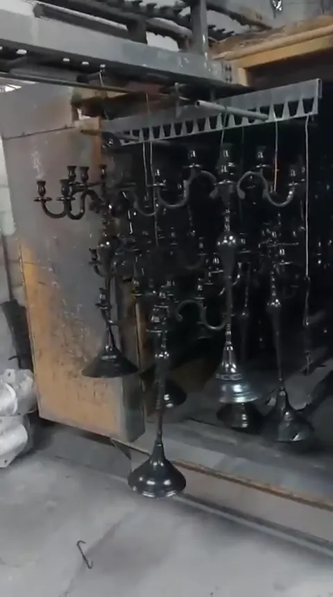 Siyah yüzey uygulaması — Glassy üretim videosu