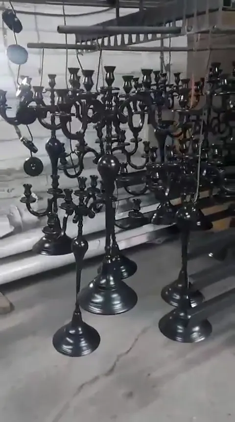Yüzey işlemi tamamlanan şamdanlar — Glassy üretim videosu